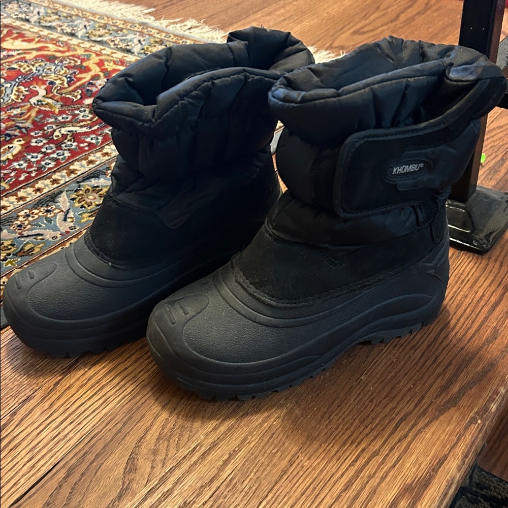 Khombu Black Insulated Snow Boots